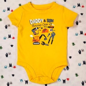 ° SZ 9MO • Onesie °